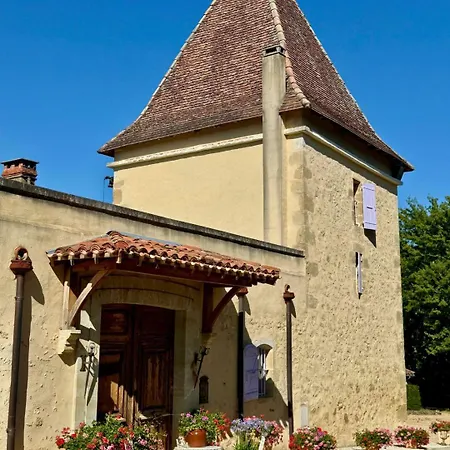 Domaine Du Chateau Larroque 乡村民宿 *
